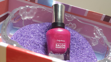 Review: Limited Edition: Sally Hansen Beach Paradise - Leis-y Days