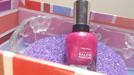 Review: Limited Edition: Sally Hansen Beach Paradise - Leis-y Days