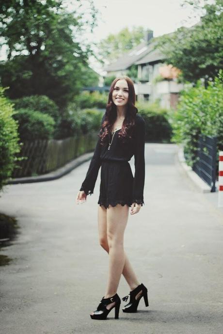 OOTD: Playsuit + Lace