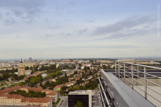 Über den Dächern von Wien: BAR-LOUNGE-RESTAURANT “dasTURM” [Lokaltipp]