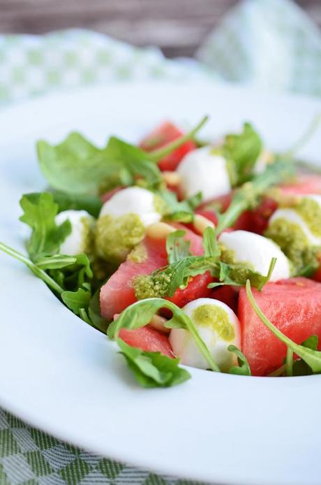 Melonen-Mozarella-Salat mit Pesto