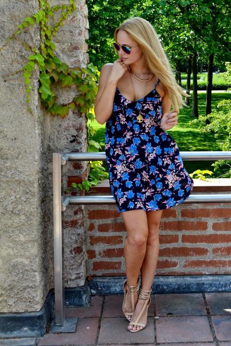 Friday to go: Floral Dress