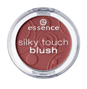ess. silky touch blush #70 closed