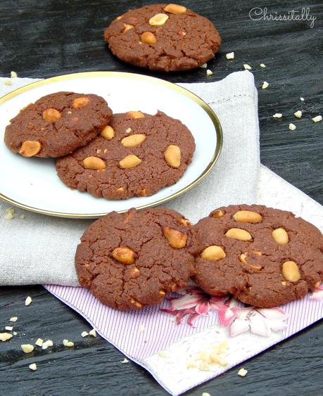 Vegane Schoko-Erdnuss Cookies / vegan chocolate-peanut Cookies