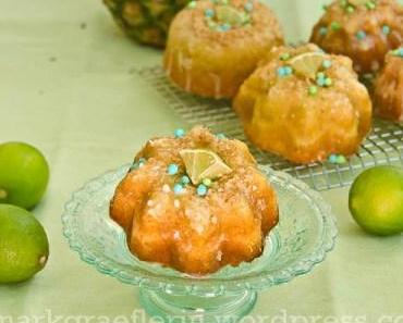 Mini-Kuchen mit Ananas, Kokos und Limette