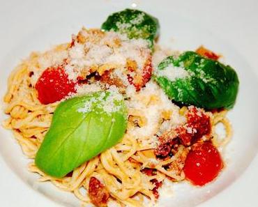 Pfifferlinge, Tomaten und frische Pasta