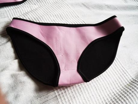New in: Neopren Bikini Triangl look'a'like Dupe