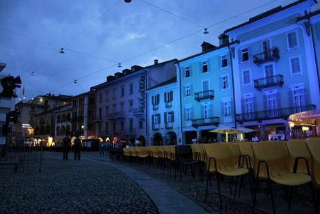 Filmprojektion in Piazza Grande am Abend beim Filmfest Locarno Tessin Schweiz © Vivi D'Angelo eventfotografie münchen