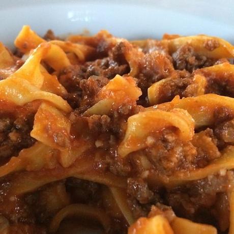 Abendessen: Nudeln mit Ragu di Carne (heißt nicht Bolognese, schmeckt aber so) #foodporn #rome - via Instagram