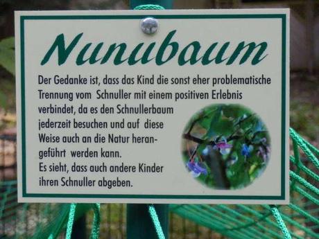 Schnullerbaum im Wildpark Wernigerode