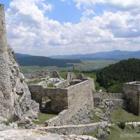 Eine der größten Burgen Europas steht in der Slowakei