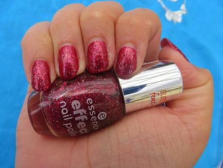 [NotD] essence effect nail polish - 18 that's my pop cake! (electric feathers)