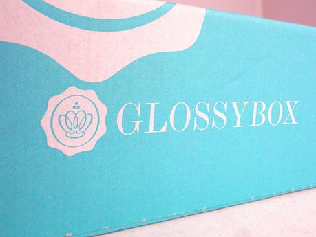 [Unboxing] Glossybox Young Beauty August 2014