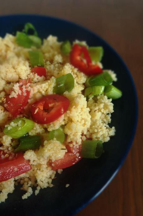 Couscous Salat mit Spitzpaprika und Tomate