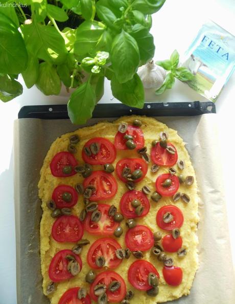 für kleine Sommeraugenblicke: Überbackene Polenta mit Tomaten und Feta