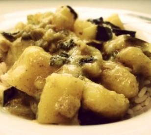 Erdäpfel und Grünkohl mit Kokosmilch und indischen Gewürzen