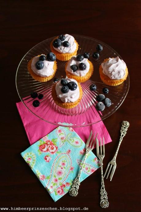 Himbeerprinzesschen Foodblog Maracuja Kuchen Cupcakes Blaubeere Creme