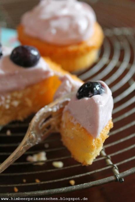 Himbeerprinzesschen Foodblog Maracuja Kuchen Cupcakes Blaubeere Creme