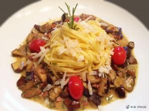 Tagliatelle mit frischen Waldpilzen