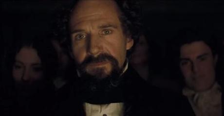 Ralph Fiennes als Charles Dickens in 