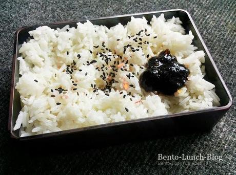 Bento #155: Teriyaki-Lachs, Frühlingszwiebeln, Rührei & Tomate