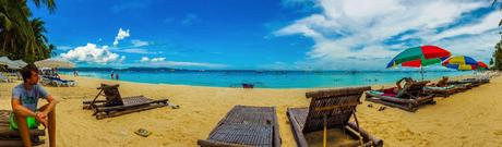 Der White Beach auf Boracay. 