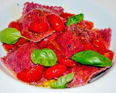 Ravioli mit getrockneten Tomaten, Parmaschinken und Ricotta