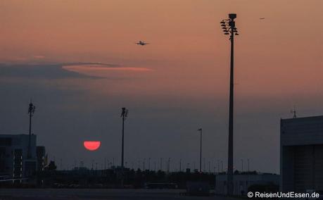 Sonnenuntergang am Flughafen München