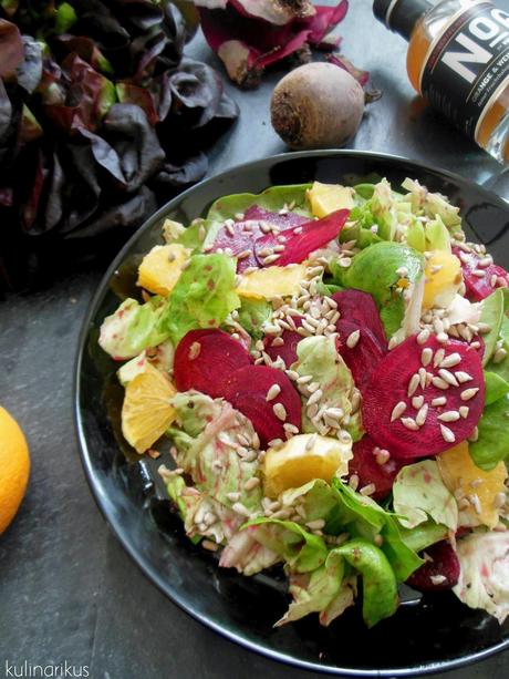 Rote-Bete-Salat mit Orangendressing und Sonnenblumenkernen