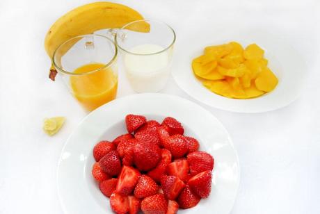 Zutaten für Erdbeer Banane Mango Smoothie