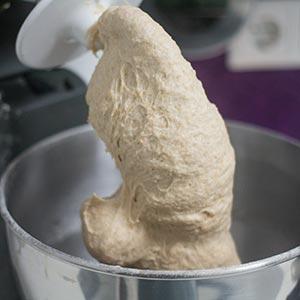 Brot mit (Soja-)Joghurt (vegan)
