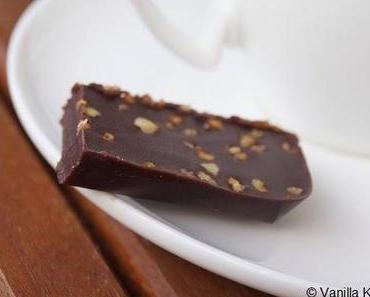 Einfacher als gedacht und selbstgemacht: Krokant-Schokolade (vegan)