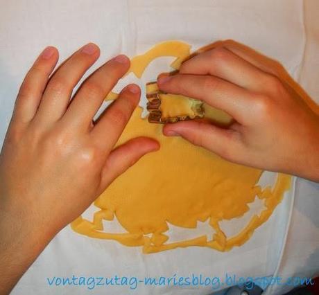 http://vontagzutag-mariesblog.blogspot.co.at/2013/11/kekse-backen-mit-kindern.html