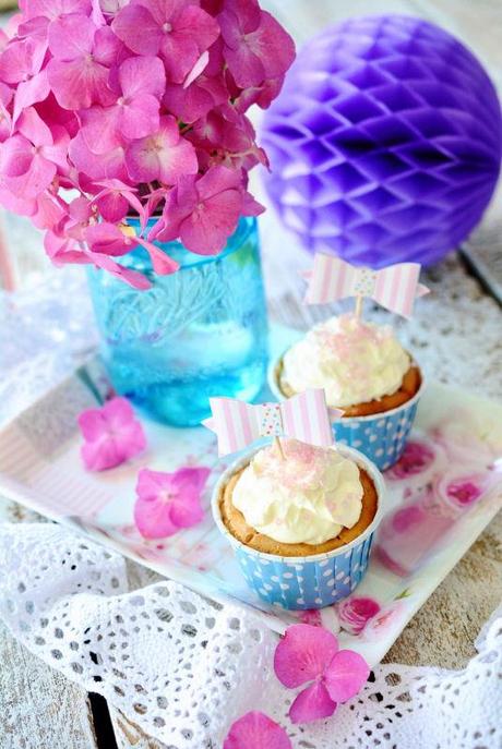 Heidelbeer Käsekuchen Cupcakes von Blueboxtree Parties und ein give away