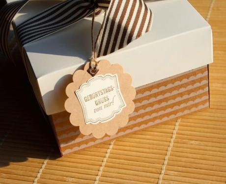 Stanz- und Falzbrett, Four Feathers und Unterm Christbaum :-)