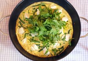 Frittata mit grünem Gemüse & Ziegenfrischkäse