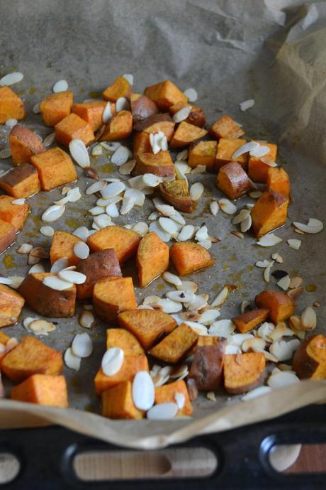 Savoury Wednesday {Street Food September}: Kardamom-Zimt Ofen-Süßkartoffeln mit Mandeln
