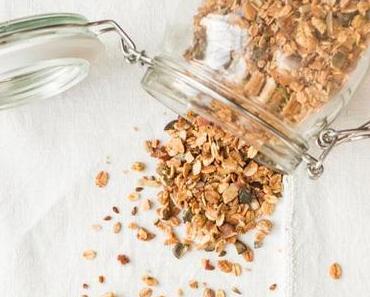 Wake Up Superfood Granola (Knuspermüsli mit Romantik)