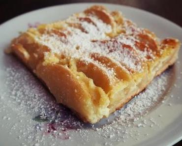 Apfelkuchen mit Sahnefüllung