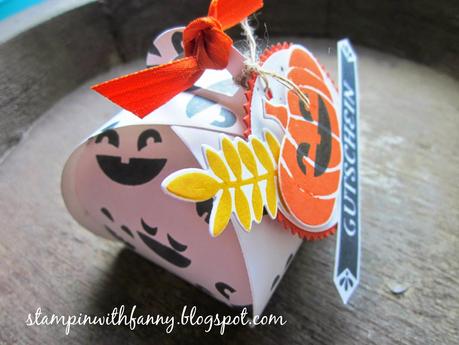Gutschein-Verpackung im Halloween-Look mit der Zierschachtel für Andenken