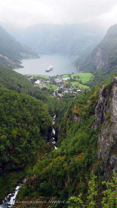 Geirangerfjord und Wasserfall