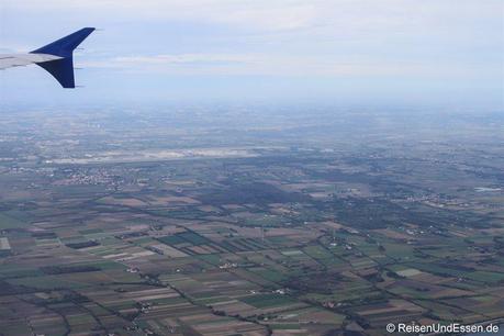Anflug auf den Flughafen München mit Condor