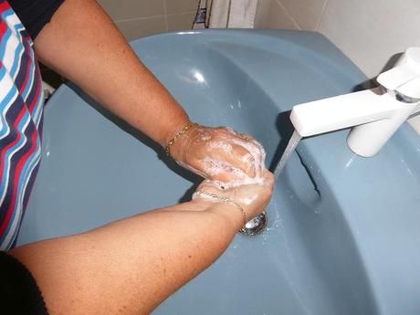 Kuriose Feiertage - 15. Oktober - Welttag des Händewaschens oder Internationaler Hände-Waschtag - 2 (c) Familie Giese