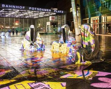 Festival of Lights Berlin Guardians of Time large-scale monumental large sculpture by sculptor Manfred Kili Kielnhofer contemporary public fine art show arts design arte