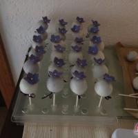 Cakepops mit Blüten