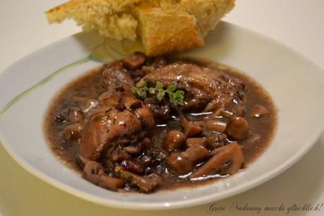 Coq au vin oder Huhn in Rotwein