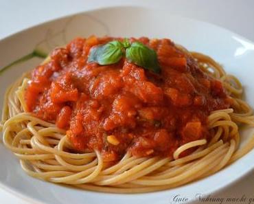 Spaghetti mit Tomatensauce