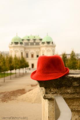 Hut tut gut … Wir zeigen unsere Hutlieblinge beim Spaziergang im Belvedere!