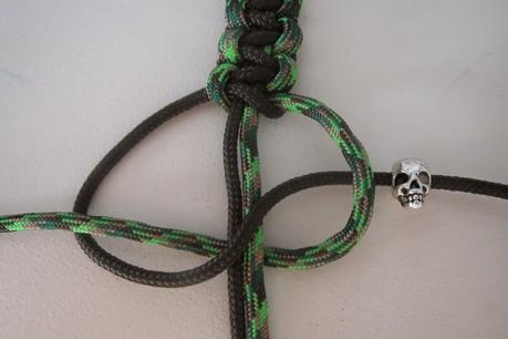 Eine kleine Danksagung und ein DIY über die angesagten Paracord Armbänder