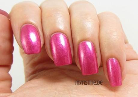 Girls Night Out (ESSENCE, Colour & Go Nail Polish)